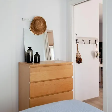 100 - Calle Coral- Apartamento *