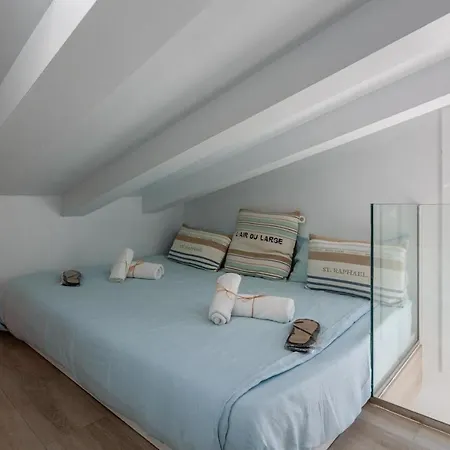 100 - Calle Coral-