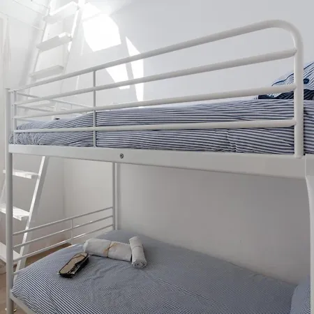 100 - Calle Coral- Apartamento
