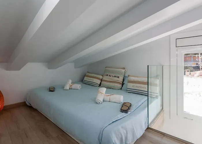 100 - Calle Coral-